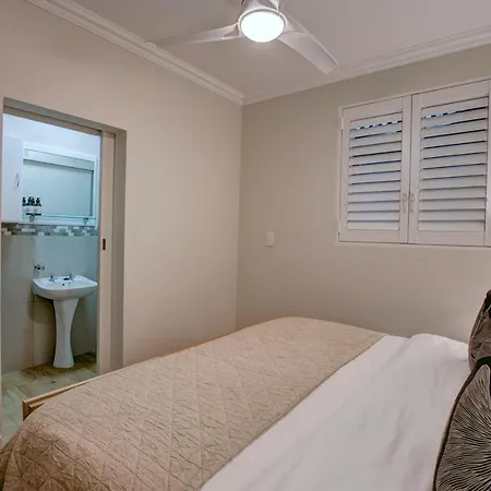 Oppiesee Selfcatering Apartments Herolds Bay Exterior photo