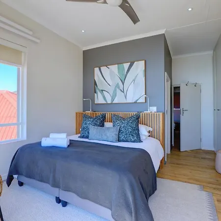 Oppiesee Selfcatering Apartments Herolds Bay Exterior photo