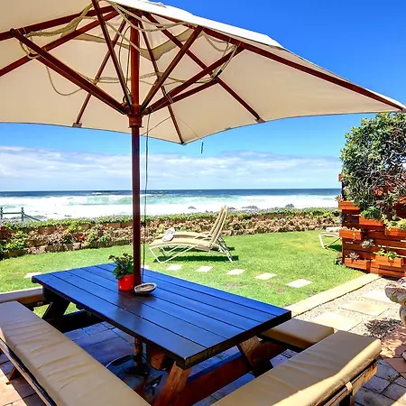 Oppiesee Selfcatering Apartments Herolds Bay Exterior photo